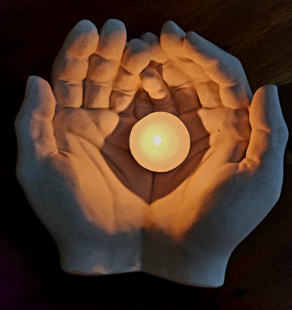 Hand cast resin hands